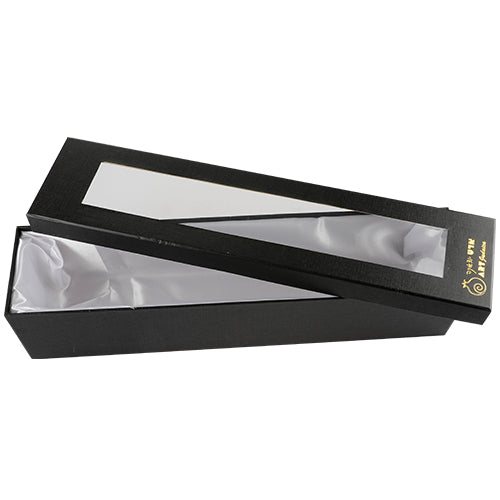 בית מגילה ספרדי (עבור קלף 18 ס"מ) מעץ מהגוני עם עיטורי "פסוקי המגילה" מעור מהודר