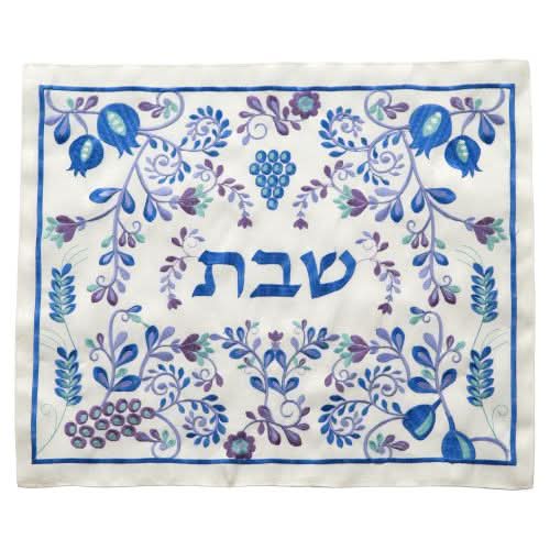 כיסוי חלה (52*42 ס"מ) מהודר מבד "שבת" עם ריקמה רימונים כחול