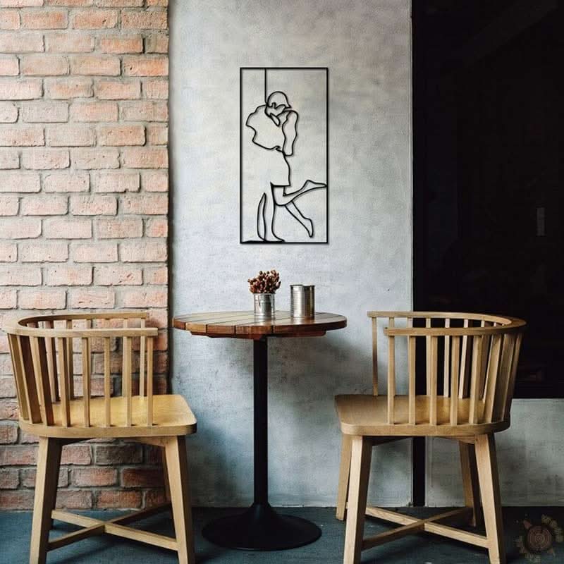 מתלה קיר “אהבה צעירה" ממתכת (4 גדלים, ו-5 צבעי מתכת לבחירה)