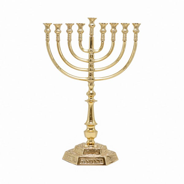חנוכייה קלאסית מפוארת מנחושת (גודל: 32*47 ס"מ) מוזהב - ע"י האמן יאיר עמנואל