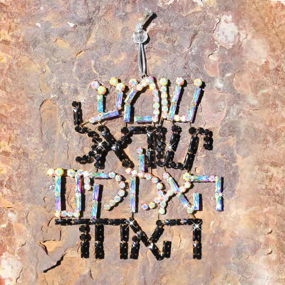 תליון לקיר "שמע ישראל ה אלוהינו ה אחד" (16*15 ס"מ) משובץ קריסטלים