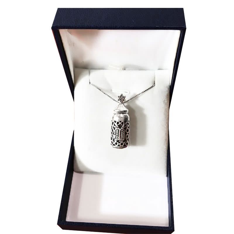 שרשרת מזוזה (3.3*1.1 ס"מ) "עשרת הדיברות" מכסף 925 עגולה נפתחת