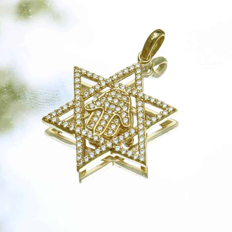 תליון מגן דוד (2.6*2.1 ס"מ) עם חמסה מזהב צהוב 14 קראט משובץ קריסטלים. מחיר מבצע אתר מתנות ישראל