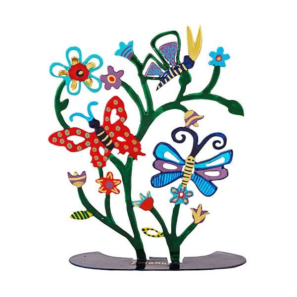 סטנד מהמם "פרפרים ופרחים" קטן ( 16.5 * 13 * 5 ס"מ ) ממגזרת מתכת צבועה בחיתוך לייזר מדויק עם ציור בעבודת יד של פרחים שונים בשלל צבעים! פריט ייחודי ומרשים עם איכות גימור מעולה! מעוצב ומיוצר ע"י האמן הירושלמי יאיר עמנואל. מחיר מבצע מיוחד מתנות ישראל