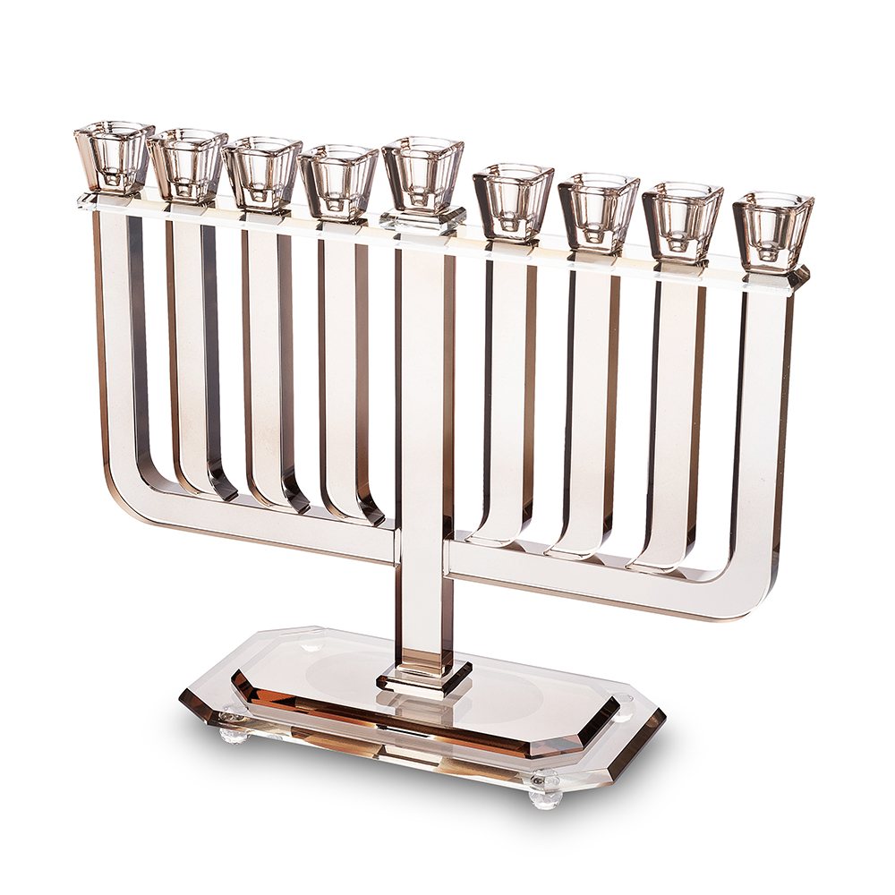 חנוכייה מקריסטל בגוון רוז גולד עם קנים ישרים – חנוכיית קריסטל בגוון רוז גולד עם קנים ישרים, עיצוב ארט יודאיקה