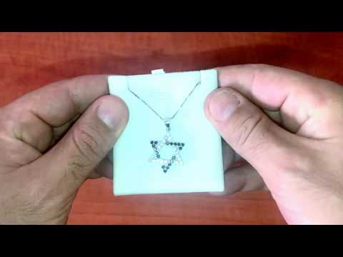 שרשרת "מגן דוד" (2*2.5 ס"מ) מכסף 925 משובץ קריסטלים שחורים ולבנים