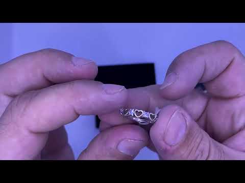 טבעת "לבבות" לאישה מכסף 925 עם קריסטלים לבנים עם ציפוי רודיום