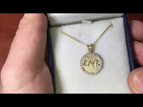 תליון "אמא" עגול (1.8 ס"מ) מזהב צהוב 14 קראט משובץ קריסטלים לבנים