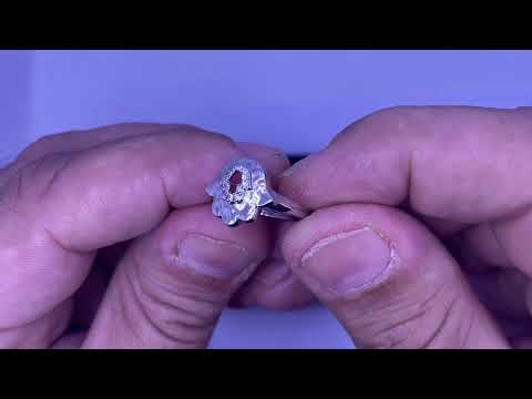 טבעת "חמסה" מרוקעת לאישה מכסף 925 עם חמסה חלולה במרכזה משובצת קריסטלים