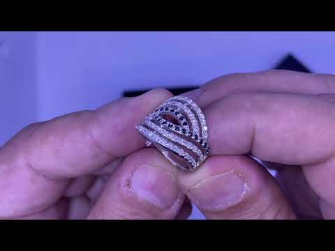 טבעת רחבה (16.5 מ"מ) מכסף 925 סטרלינג לאישה משובצת קריסטלים לבנים ושחורים