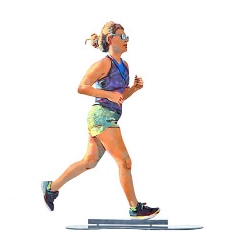 סטנד "אישה רצה" (41.5*30.5 ס"מ) הדפס צבעוני על מתכת. מעוצב ומיוצר ע"י האמן דוד גרשטיין. מחיר מבצע מיוחד באתר מתנות ישראל