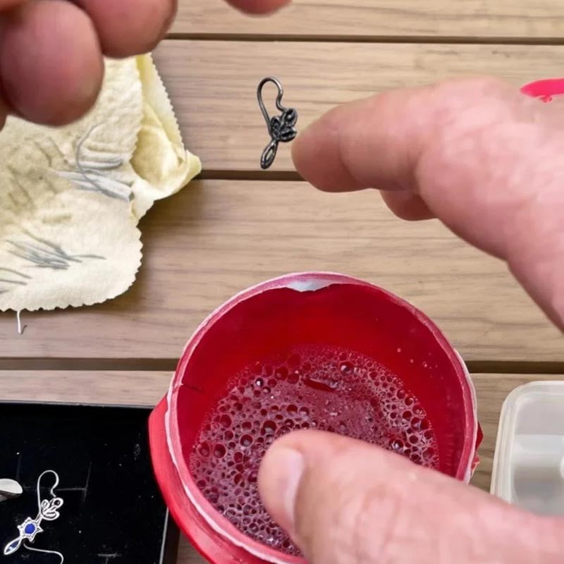 איך לנקות תכשיטי כסף בבית במהירות וביעילות