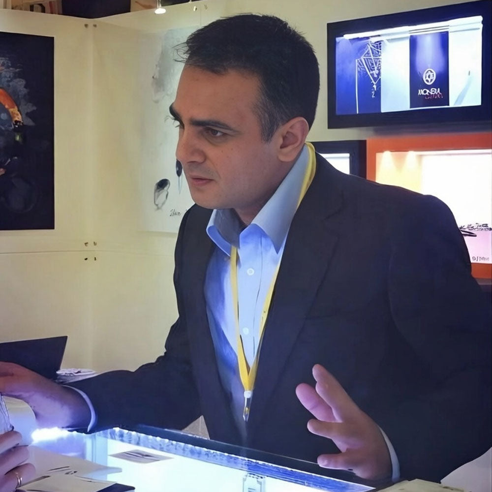 אמן ביום: שחר אהרוני – האיש שמאחורי התכשיטים