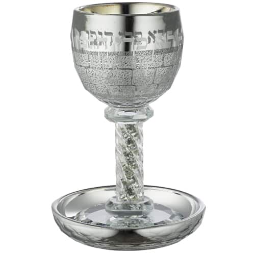 'Kotel' Kiddush Cup (16 cm) made of elegant crystal with a foot full of stones, including a base