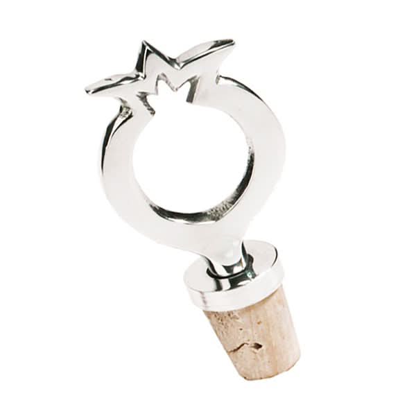 פקק לבקבוק יין - מתכת - רימון פקק שעם פקק לבקבוק יין - מתכת בצורת רימון לבקבוק יין - מעוצב ומיוצר ע"י אמן היודאיקה יאיר עמנואל. מחיר מבצע מתנות ישראל