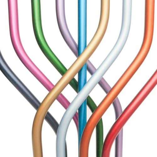 חנוכייה "שלהבת" (24*8*30.5 ס"מ) מאלומיניום בגימור צבעוני, האמן יאיר עמנואל.