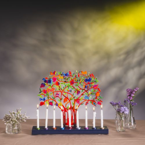 חנוכייה "רימונים" (24*6*30 ס"מ) ממתכת חיתוך לייזר, האמן יאיר עמנואל