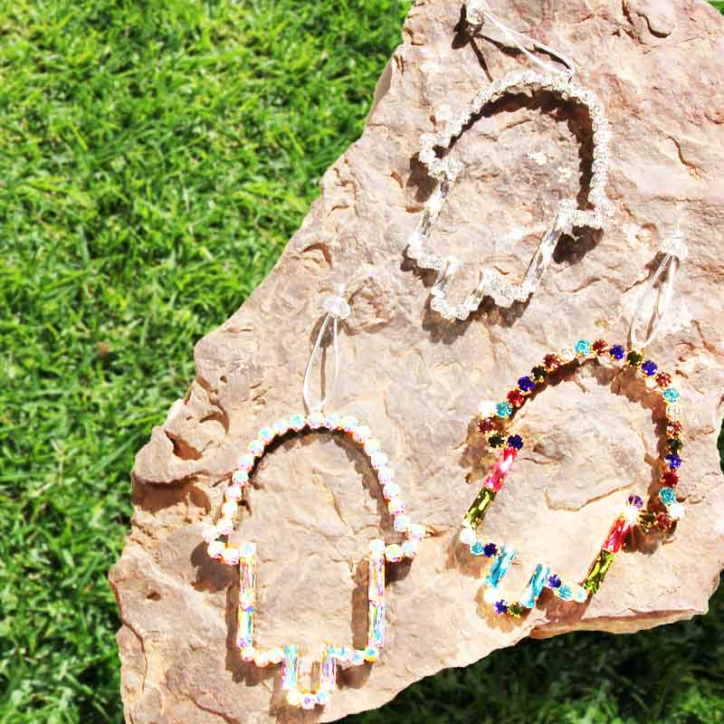 Hamsa pendant (14.5*11 cm) for the wall with color-changing crystals, handmade