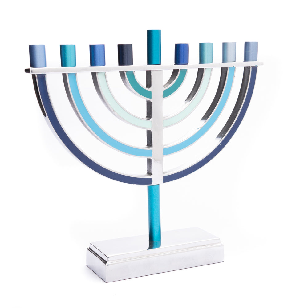 חנוכייה קלאסית עם קנים צבעוניים בגווני כחול - תמונה 3 - יאיר עמנואל