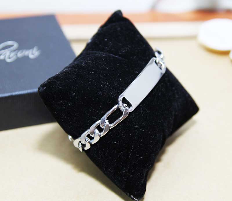 Men's "Figaro" stainless steel bracelet with a plate