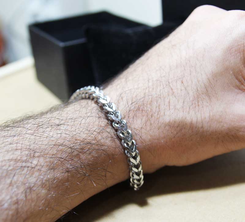 Men's bracelet, thick links, made of stainless steel, length 22 cm.