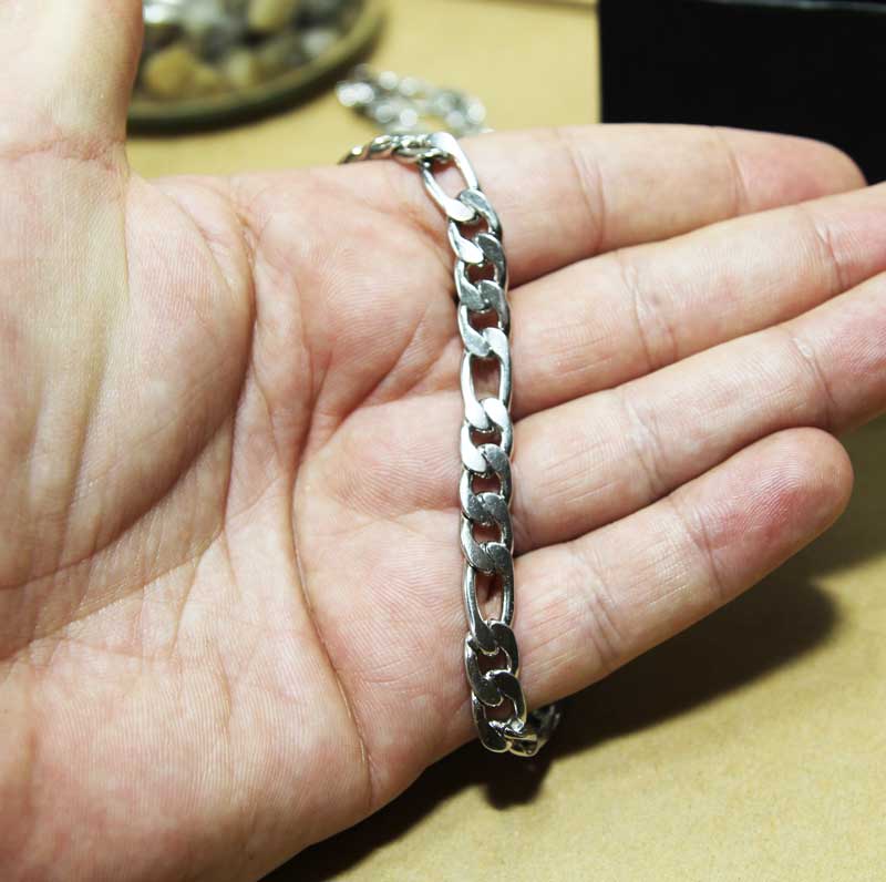 Thick (8 mm) and long (60 cm) stainless steel Figaro chain