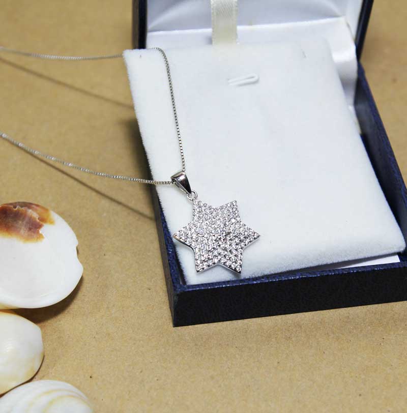 "Star of David" necklace made of 925 silver (2*2.5 cm) inlaid with white crystals and rhodium plating