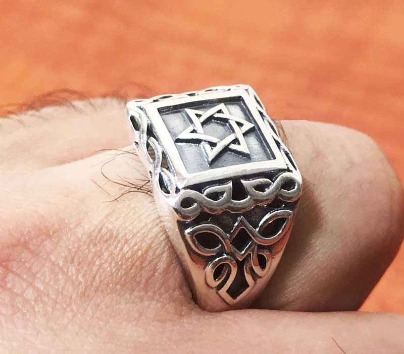 925 sterling silver men's ring with Star of David and decorations