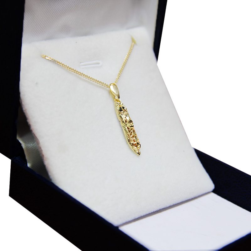 Mezuzah pendant (2.1*0.5 cm) in 14k yellow gold for a man or woman