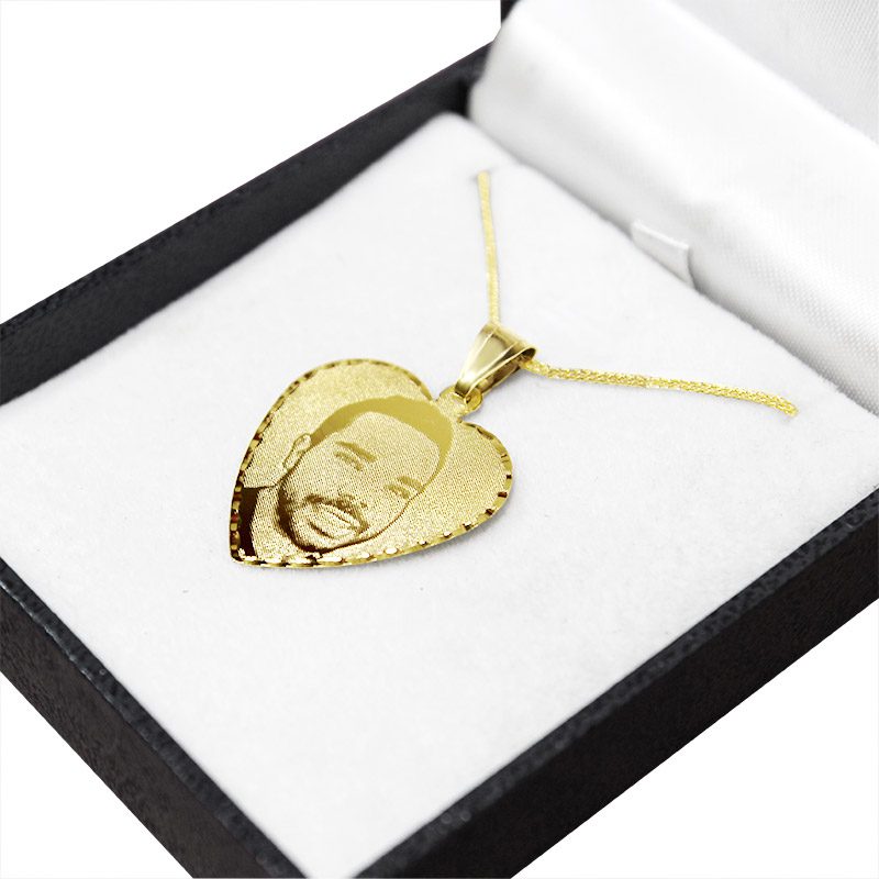 Medium heart pendant (2.5*2.6 cm) in 14k yellow gold with high-quality photo engraving