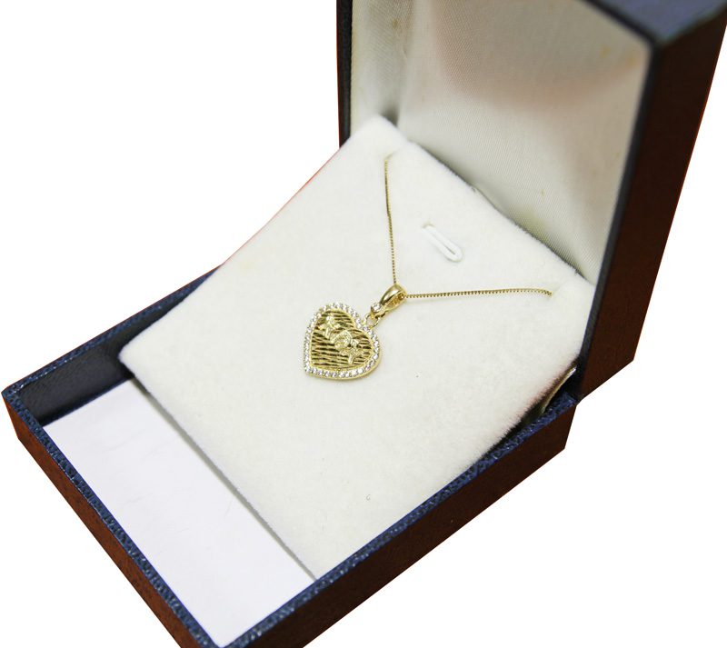 "Heart" necklace with the inscription "Mom" in 14k yellow gold, set with crystals