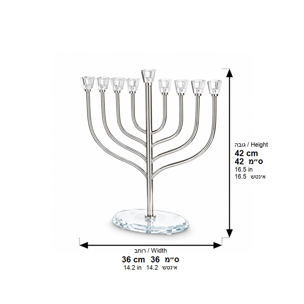 חנוכייה "אור הזהב" בגימור כסף עם קנים מעוגלים ובסיס קריסטל – תמונת מידות: 42 ס"מ