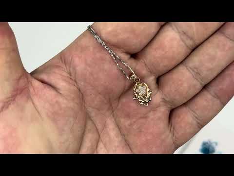 שרשרת חמסה מרוקעת קטנה (1.5*1.2 ס"מ) מכסף 925 ציפוי זהב אדום, עם קריסטלים