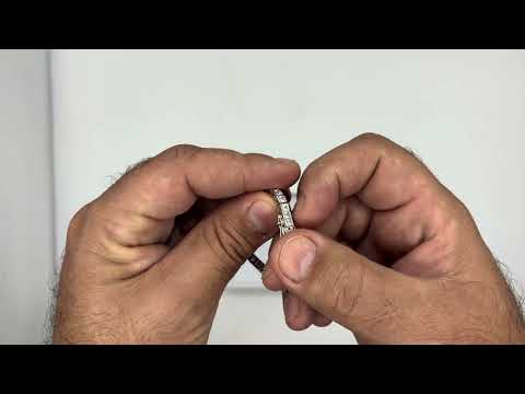 צמיד "טניס" (3 מ"מ) מכסף 925 סטרלינג, קריסטלים מרובעים לבנים