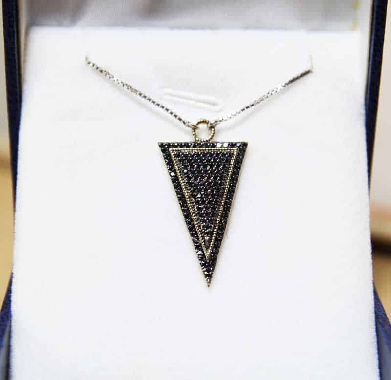 925 silver arrow necklace (2.7*1.7 cm) inlaid with black crystals and 14K gold plating